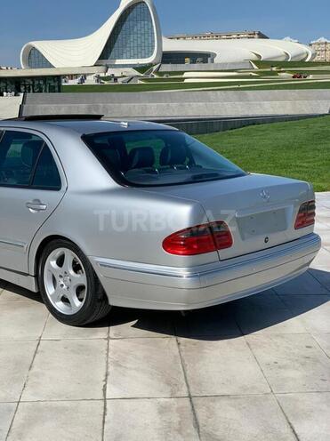 Mercedes E 320 1999, 235,000 km - 3.2 l - Bakı