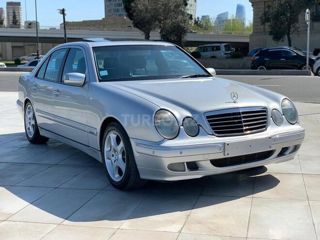 Mercedes E 320 1999, 235,000 km - 3.2 l - Bakı