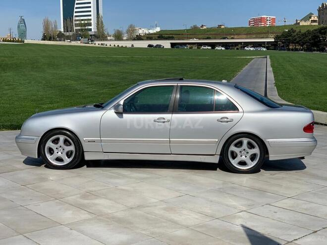 Mercedes E 320 1999, 235,000 km - 3.2 l - Bakı