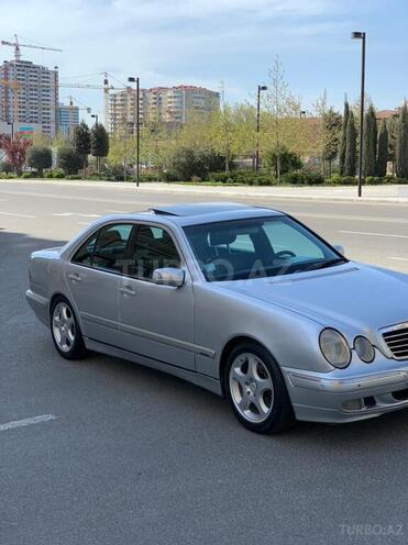 Mercedes E 320 1999, 235,000 km - 3.2 l - Bakı