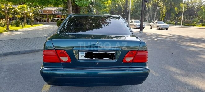 Mercedes E 200 1995, 390,000 km - 2.0 л - Ağdaş