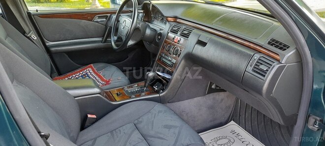 Mercedes E 200 1995, 390,000 km - 2.0 л - Ağdaş