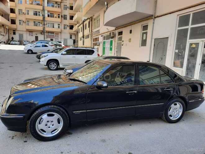 Mercedes E 240 2001, 306,000 km - 2.4 l - Bakı