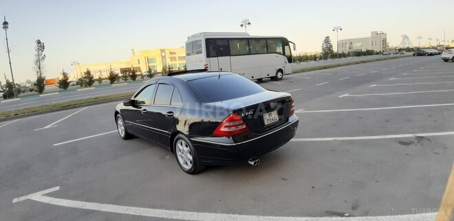 Mercedes C 240 2002, 261,413 km - 2.6 л - Sumqayıt