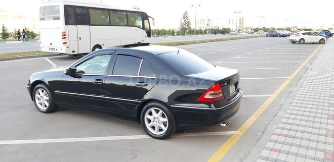 Mercedes C 240 2002, 261,413 km - 2.6 л - Sumqayıt