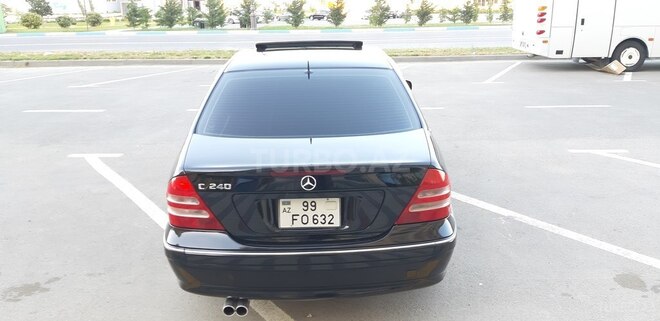 Mercedes C 240 2002, 261,413 km - 2.6 л - Sumqayıt