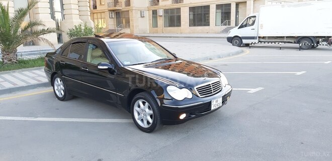 Mercedes C 240 2002, 261,413 km - 2.6 л - Sumqayıt