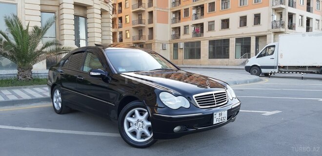 Mercedes C 240 2002, 261,413 km - 2.6 л - Sumqayıt