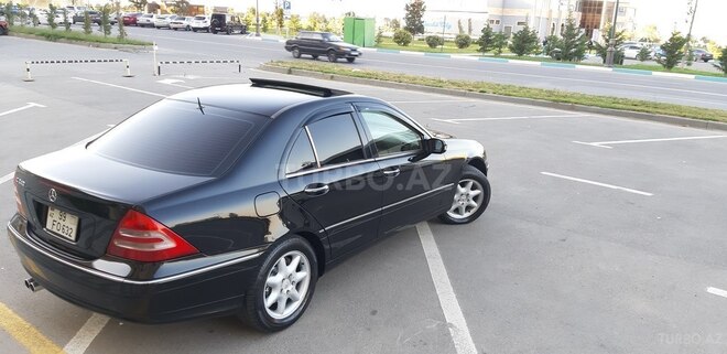 Mercedes C 240 2002, 261,413 km - 2.6 л - Sumqayıt