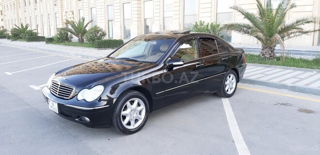 Mercedes C 240 2002, 261,413 km - 2.6 л - Sumqayıt