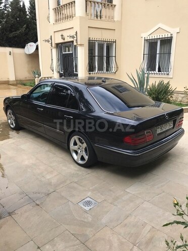Mercedes E 320 2000, 246,000 km - 3.2 л - Bakı