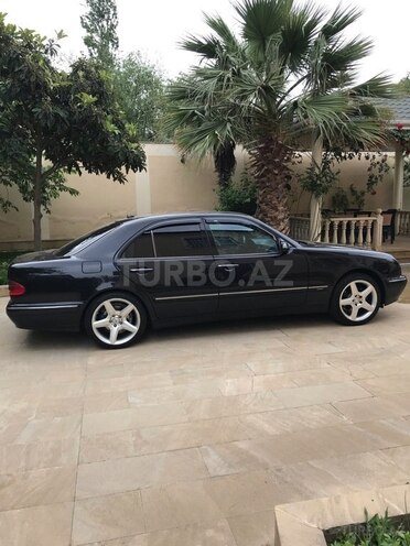 Mercedes E 320 2000, 246,000 km - 3.2 л - Bakı