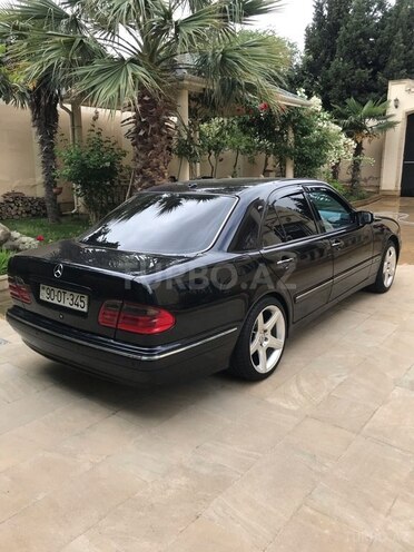 Mercedes E 320 2000, 246,000 km - 3.2 л - Bakı