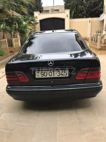 Mercedes E 320 2000, 246,000 km - 3.2 л - Bakı