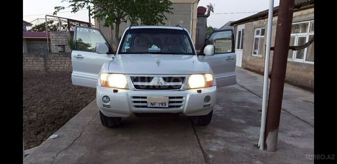 Mitsubishi Pajero 2006, 204,028 km - 3.8 l - Bakı
