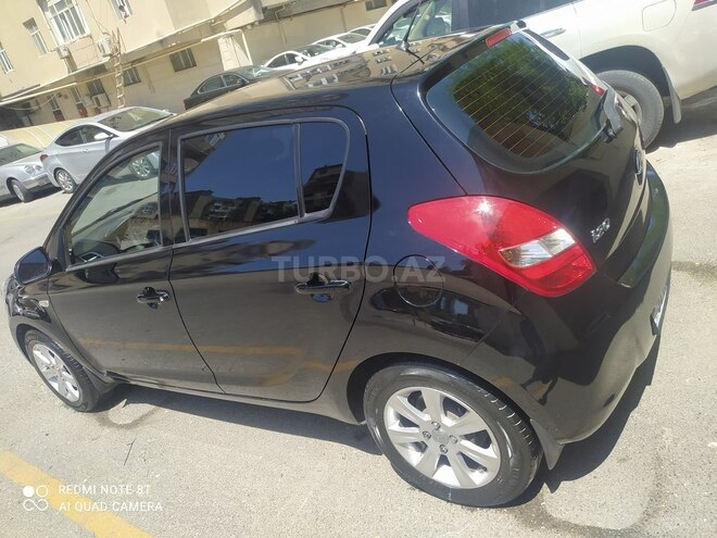 Hyundai i20 2011, 168,800 km - 1.4 l - Bakı
