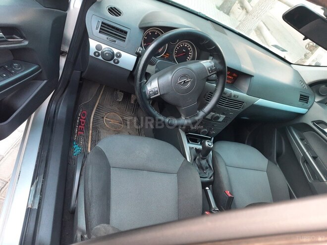 Opel Astra 2006, 240,000 km - 1.3 л - Bakı
