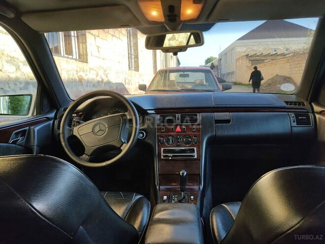 Mercedes E 230 1996, 343,000 km - 2.3 л - Gəncə