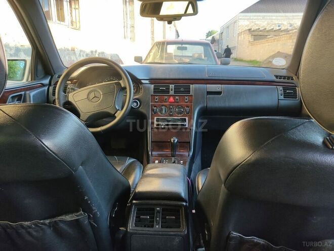Mercedes E 230 1996, 343,000 km - 2.3 л - Gəncə