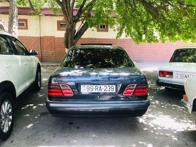 Mercedes E 230 1997, 297,458 km - 2.3 l - Bakı