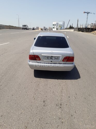 Mercedes E 230 1997, 424,000 km - 2.3 l - Bakı