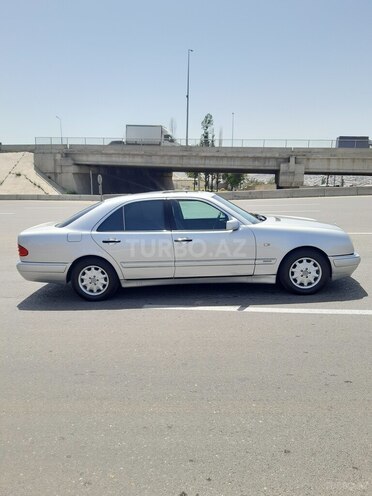 Mercedes E 230 1997, 424,000 km - 2.3 l - Bakı