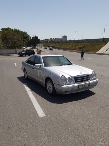 Mercedes E 230 1997, 424,000 km - 2.3 l - Bakı