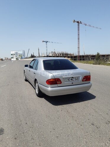 Mercedes E 230 1997, 424,000 km - 2.3 l - Bakı