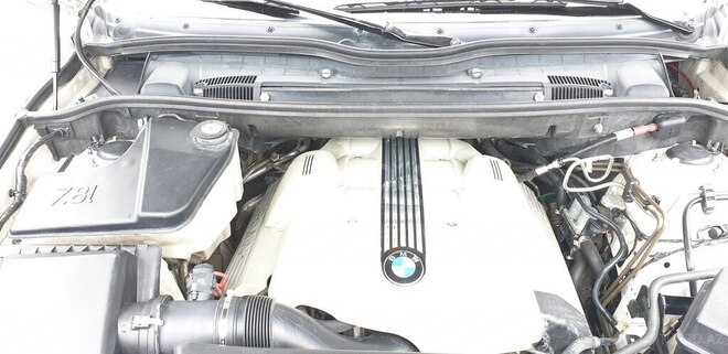 BMW X5 2005, 183,500 km - 4.8 l - Quba