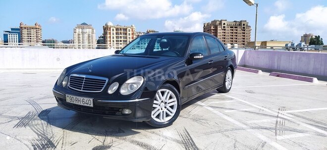 Mercedes E 220 2004, 369,000 km - 2.2 l - Bakı