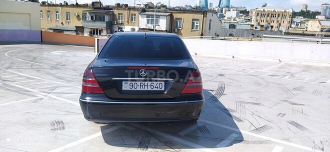 Mercedes E 220 2004, 369,000 km - 2.2 l - Bakı
