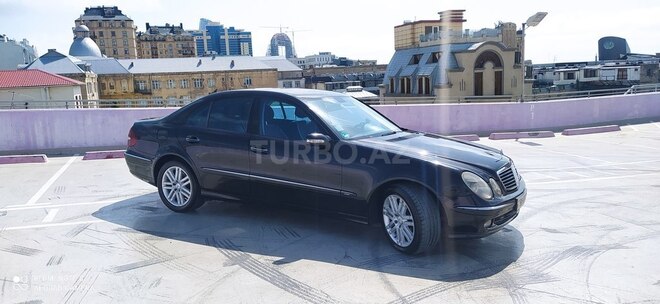 Mercedes E 220 2004, 369,000 km - 2.2 l - Bakı