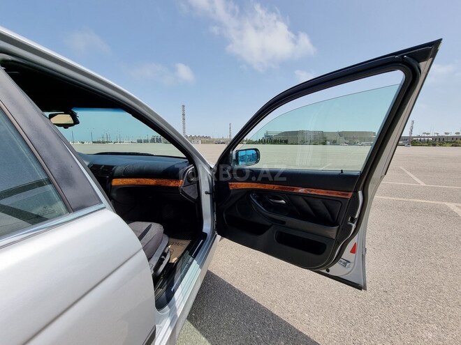 BMW 528 1997, 290,000 km - 2.8 l - Bakı