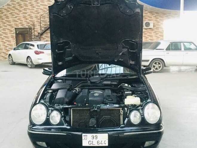 Mercedes E 320 2001, 406,000 km - 3.2 л - Gəncə