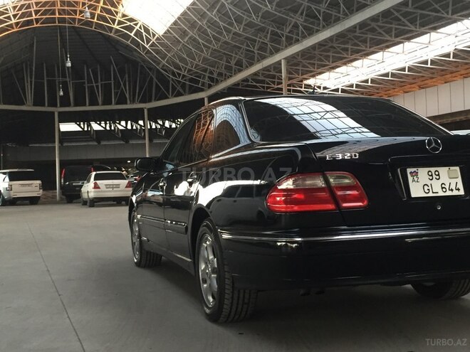 Mercedes E 320 2001, 406,000 km - 3.2 л - Gəncə