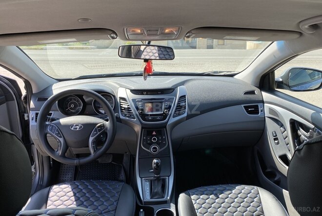Hyundai Elantra 2015, 72,000 km - 1.8 л - Ağstafa