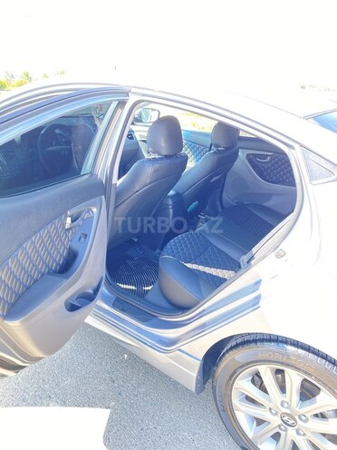 Hyundai Elantra 2015, 72,000 km - 1.8 л - Ağstafa