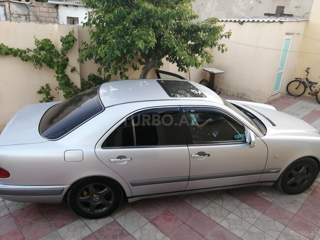 Mercedes E 230 1997, 525,140 km - 2.3 л - Sumqayıt