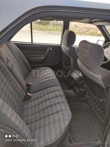 Mercedes 190 1992, 243,000 km - 2.0 l - Bakı