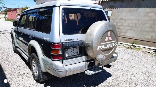 Mitsubishi Pajero 1994, 420,000 km - 2.8 l - Bakı