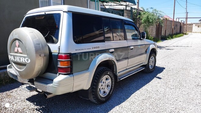 Mitsubishi Pajero 1994, 420,000 km - 2.8 l - Bakı
