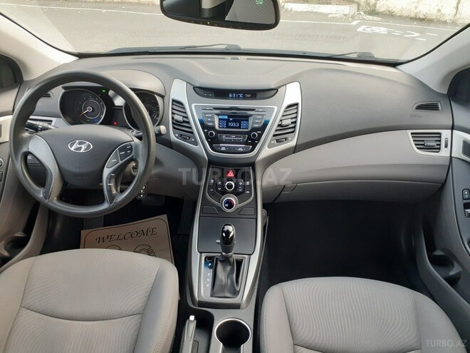 Hyundai Elantra 2015, 99,000 km - 1.8 l - Bakı