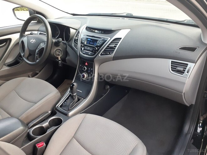 Hyundai Elantra 2015, 99,000 km - 1.8 l - Bakı
