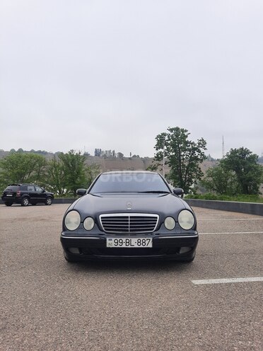 Mercedes E 220 2000, 394,000 km - 2.2 l - Quba