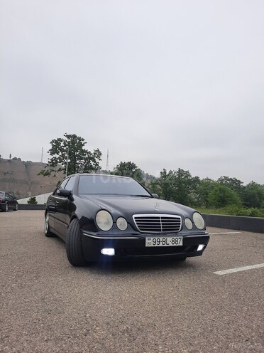 Mercedes E 220 2000, 394,000 km - 2.2 l - Quba