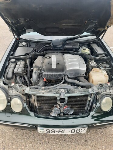 Mercedes E 220 2000, 394,000 km - 2.2 l - Quba