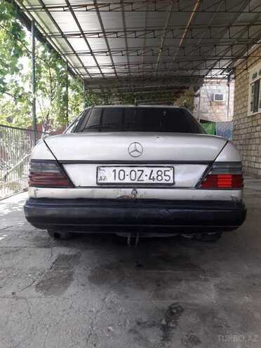 Mercedes E 200 1988, 200,000 km - 2.0 л - Hacıqabul