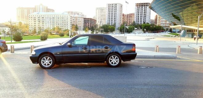 Mercedes C 180 1999, 352,000 km - 1.8 л - Bakı