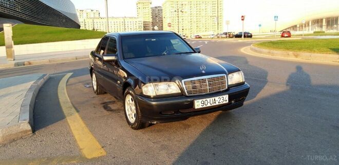 Mercedes C 180 1999, 352,000 km - 1.8 л - Bakı