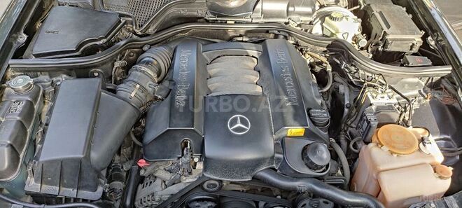 Mercedes E 260 2001, 230,000 km - 2.6 l - Bakı